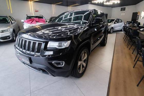 JEEP GRAND CHEROKEE 3.6 LAREDO 4X4 V6 24V GASOLINA 4P AUTOMÁTICO